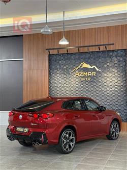 بی ئێم دەبڵیو X2